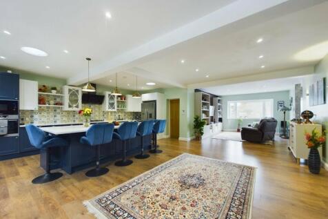 Open Plan Kitchen/Dining/Day Room