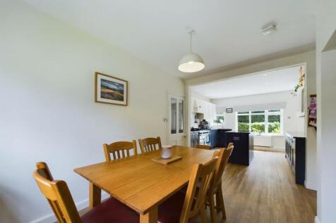 Kitchen/Dining Area