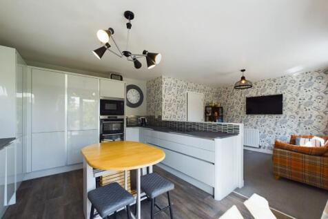Kitchen/Dining/Snug