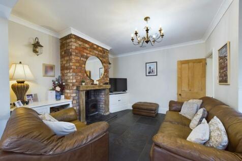 Kitchen/Dining/Living Area