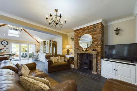 Kitchen/Dining/Living Area