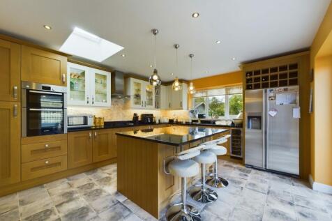 Kitchen/Breakfast Area