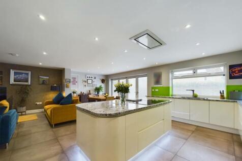 Kitchen/Diner/Living Area