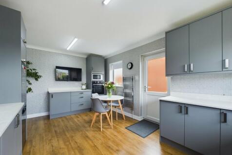 Open Plan Kitchen/Dining Room