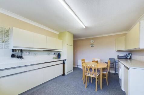 Kitchen/Dining Area