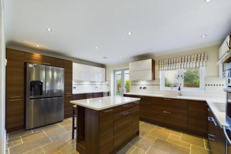 Kitchen/Breakfast Area