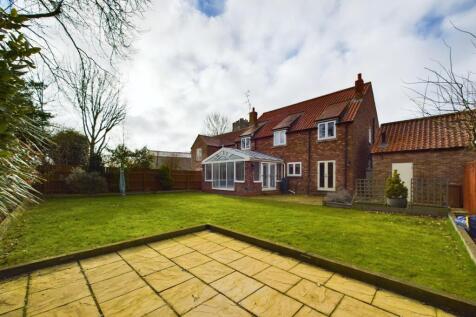 5 Bedroom Detached House - For Sale
