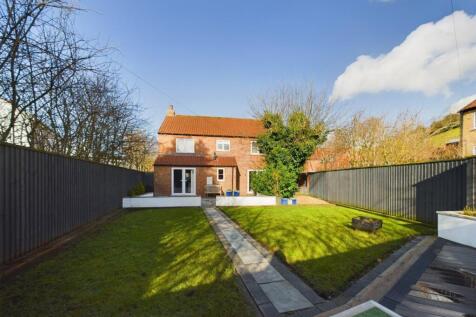 4 Bedroom Detached House - For Sale