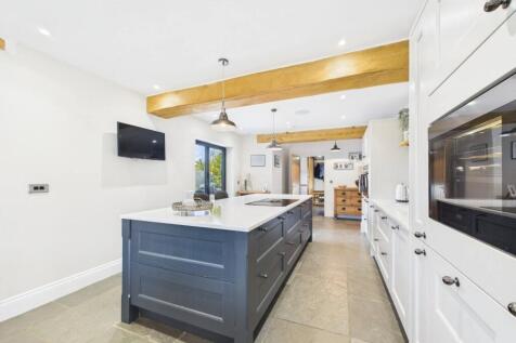 Open Plan Kitchen/Dining Are