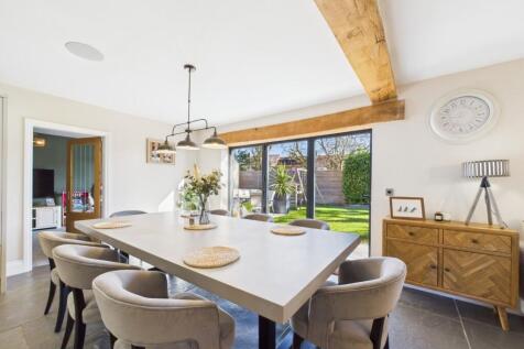 Open Plan Kitchen/Dining Are