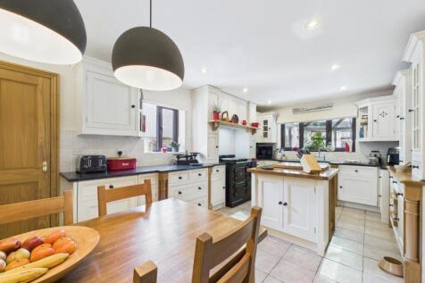 Kitchen/Breakfast Area