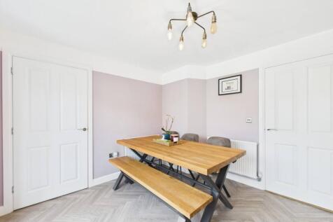 Kitchen/Dining Area