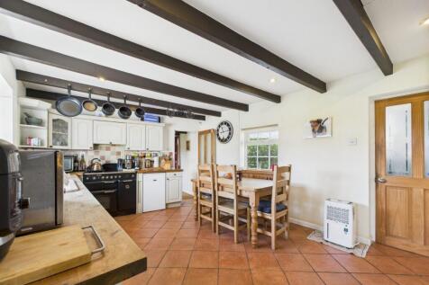 Kitchen/Breakfast Area