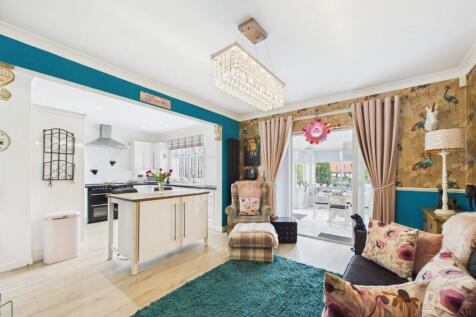 Kitchen/Dining/Lounge