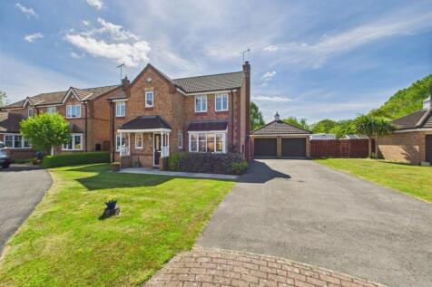 4 Bedroom Detached House - For Sale
