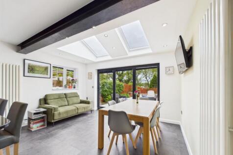 Open Plan Kitchen/Dining/Sun Room
