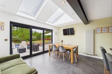 Open Plan Kitchen/Dining/Sun Room