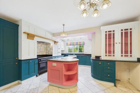 Kitchen/Breakfast Area