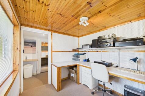 Studio/Garage