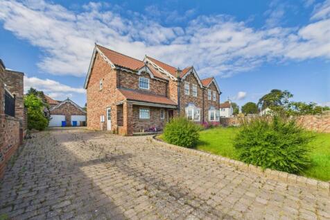 4 Bedroom Detached House - For Sale