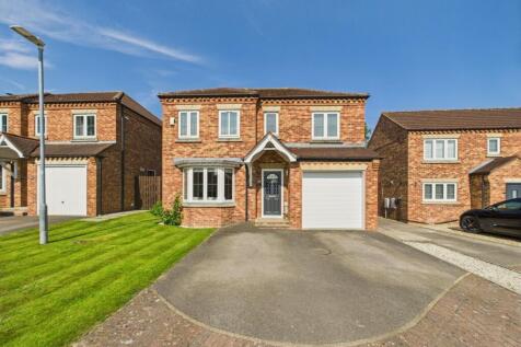 4 Bedroom Detached House - For Sale