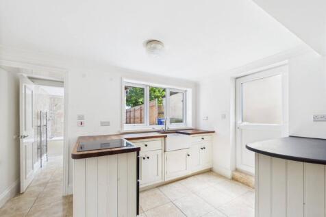 Kitchen/Dining Area
