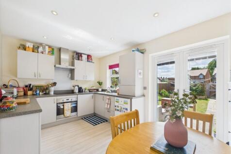 Kitchen/Dining Area