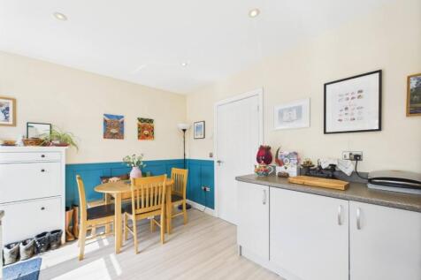 Kitchen/Dining Area