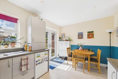 Kitchen/Dining Area