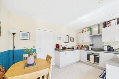 Kitchen/Dining Area