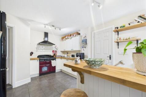 Kitchen/Breakfast Area