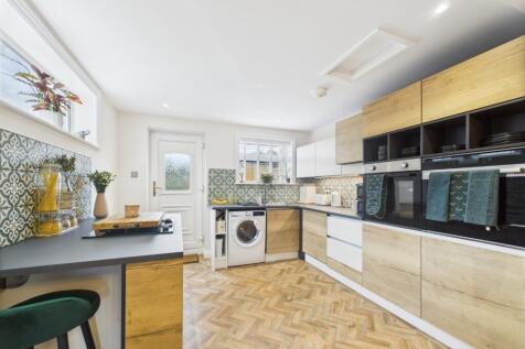 Kitchen/Dining Area