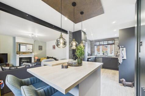 Kitchen/Breakfast Area
