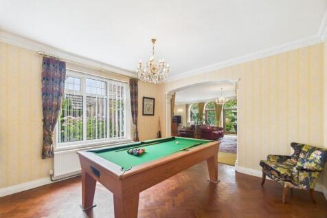 Dining Room/Pool Room
