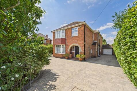 5 Bedroom Detached House - For Sale