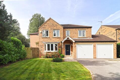 4 Bedroom Detached House - For Sale