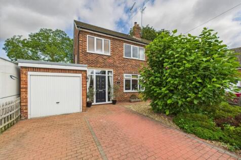 3 Bedroom Semi-Detached House - For Sale