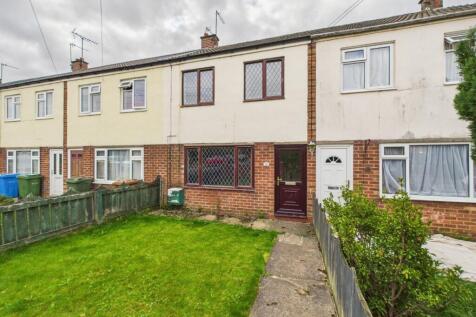 3 Bedroom Mid Terrace House - For Sale
