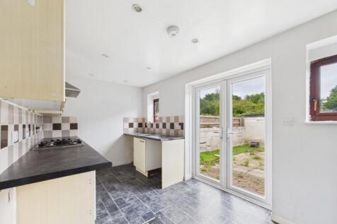 Kitchen/Dining Area