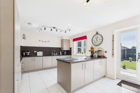 Kitchen/Dining Area