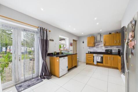 Kitchen/Dining Area