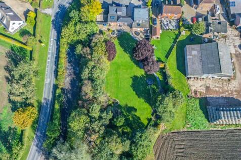 4 Bedroom Link-Detached Dorma Bungalow &amp; 2 Bedroo