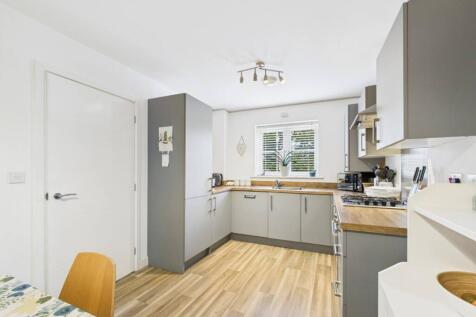 Kitchen/Dining Area