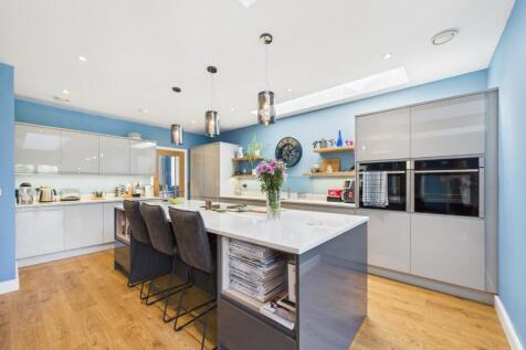 Open Plan Kitchen/Dining/Lounge Area