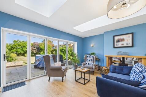 Open Plan Kitchen/Dining/Lounge Area