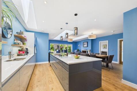 Open Plan Kitchen/Dining/Lounge Area
