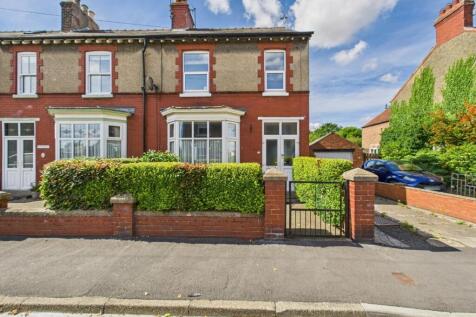 4 Bedroom End Terrace- For Sale