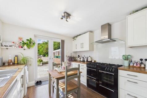 Kitchen/Dining Area