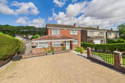 4 Bedroom Detached House - For Sale