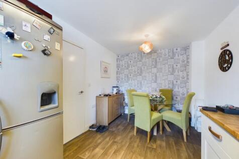 Kitchen/Dining Area